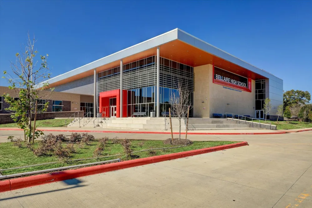 4919 Imperial Street Bellaire, TX 77401