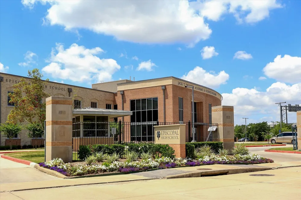 4919 Imperial Street Bellaire, TX 77401