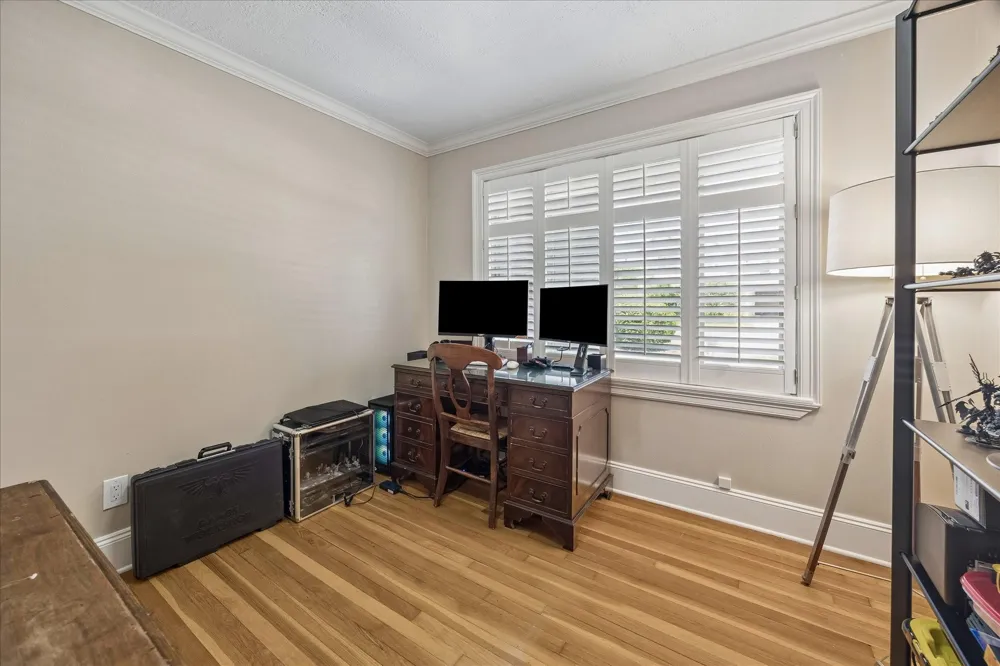 4919 Imperial Street Bellaire, TX 77401