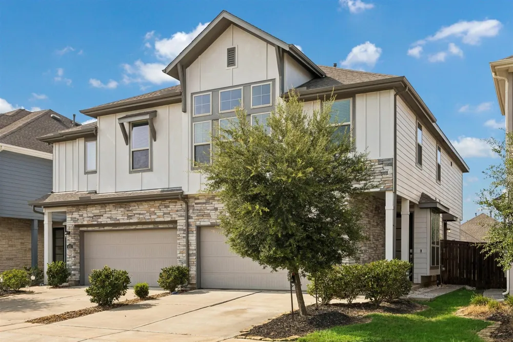 4055 Champlain Way Iowa Colony, TX 77583