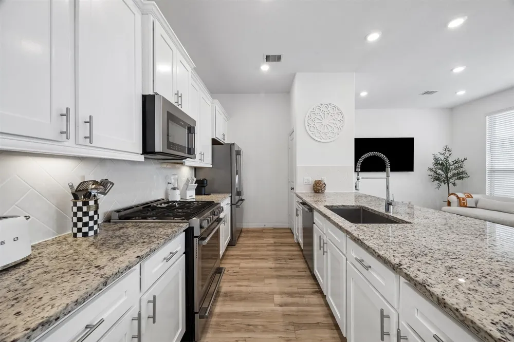 4055 Champlain Way Iowa Colony, TX 77583