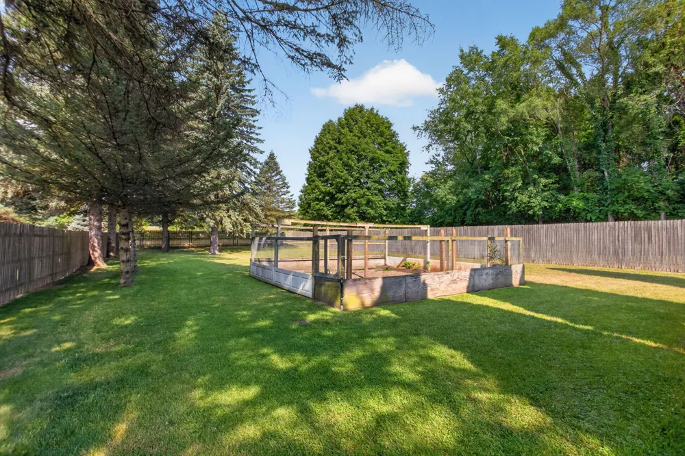 232 Bender Street Jackson, MI 49202