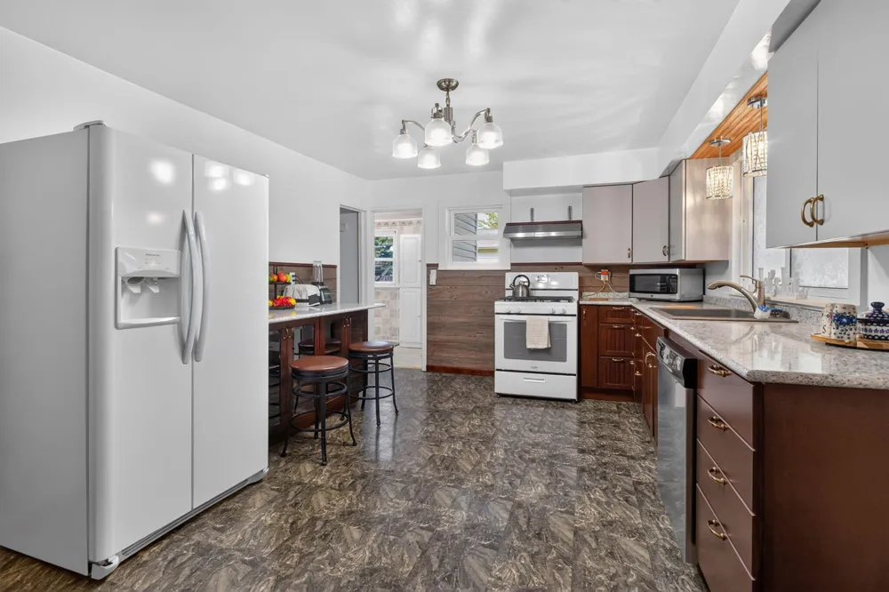 232 Bender Street Jackson, MI 49202