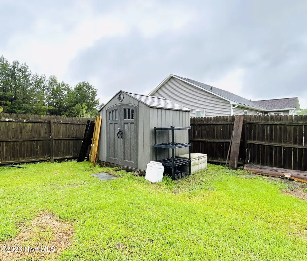 305 Vito Court Richlands, NC 28574