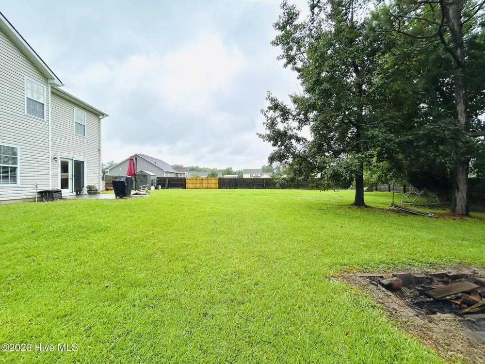 305 Vito Court Richlands, NC 28574