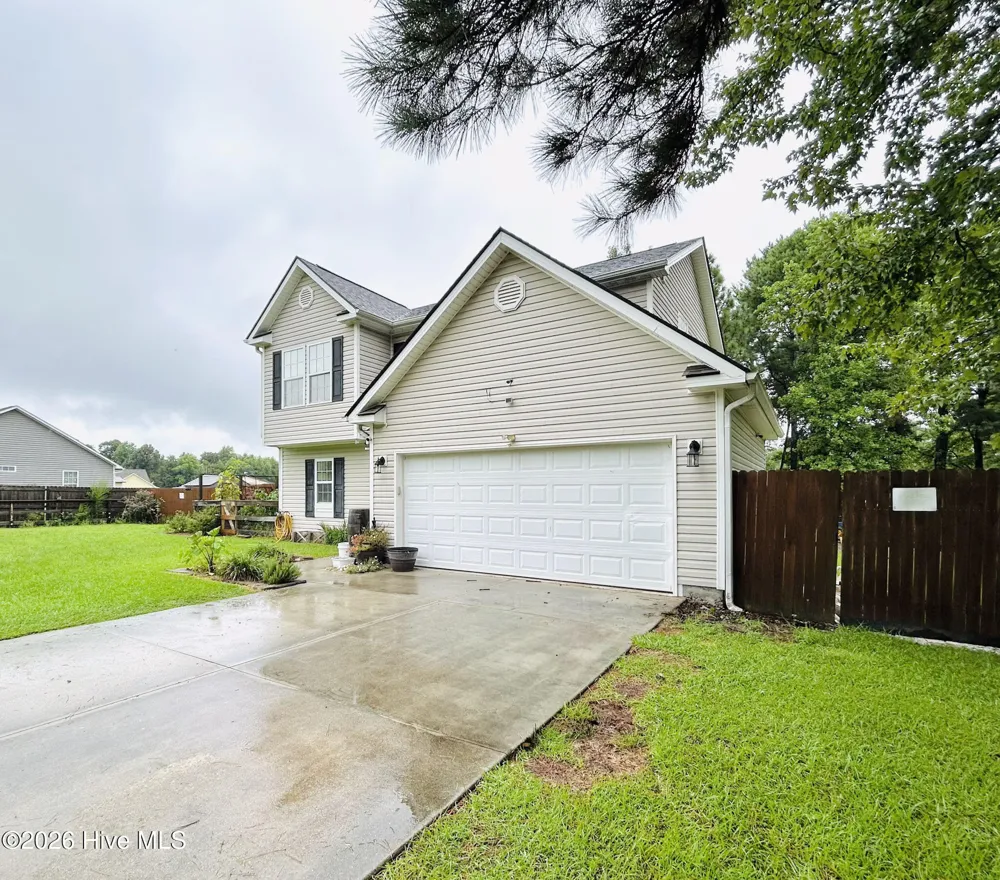 305 Vito Court Richlands, NC 28574