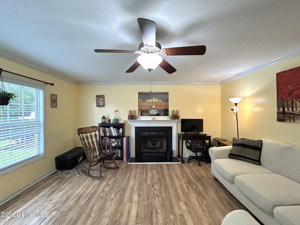 305 Vito Court Richlands, NC 28574