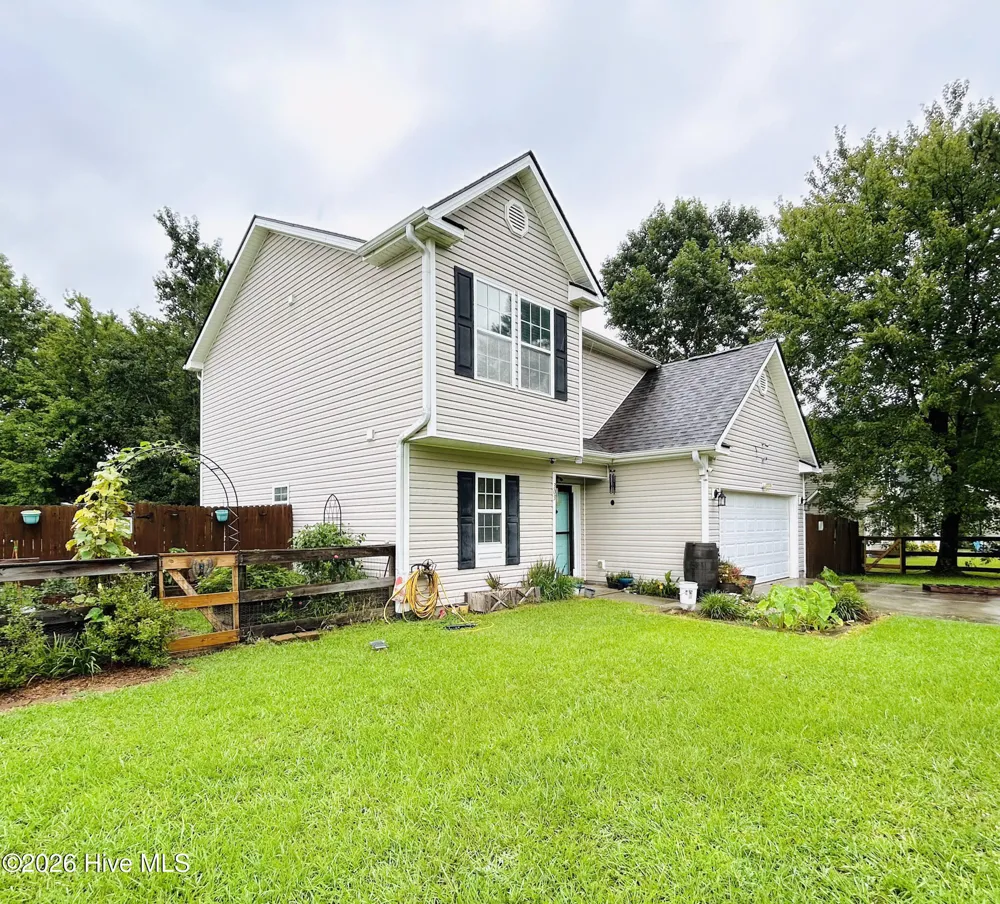 305 Vito Court Richlands, NC 28574