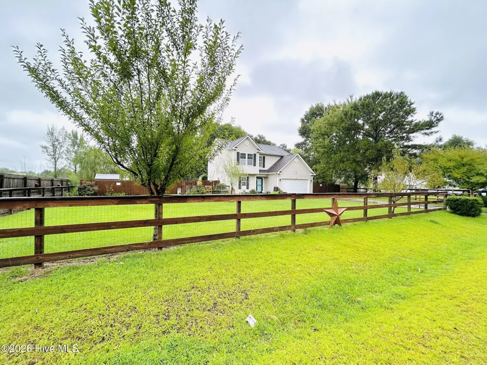 305 Vito Court Richlands, NC 28574