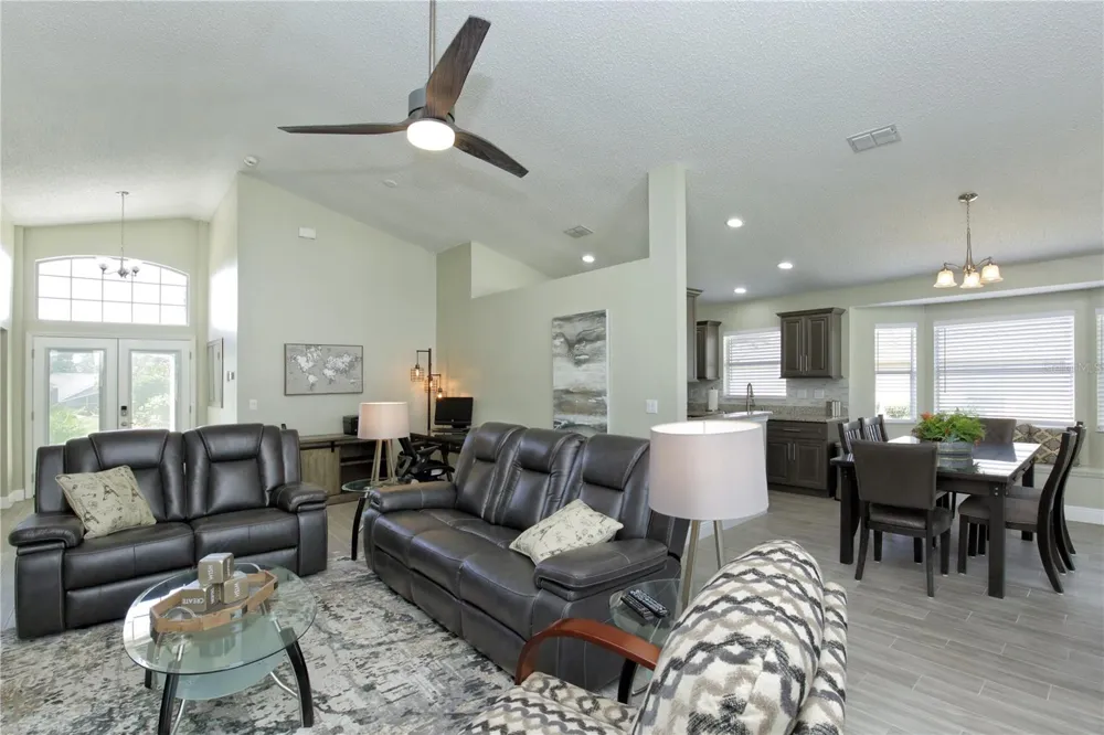 1942 BERMUDA POINTE DRIVE Haines City, FL 33844