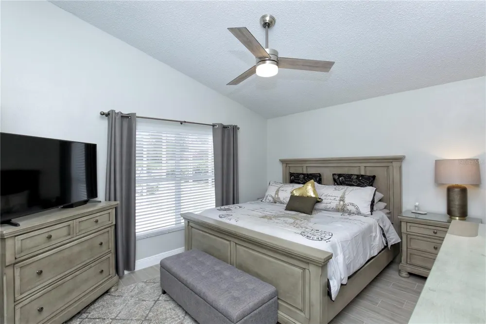 1942 BERMUDA POINTE DRIVE Haines City, FL 33844