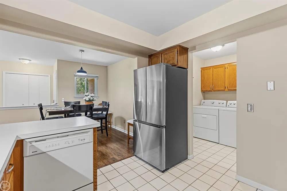 26160 Knollwood Drive Chesterfield Township, MI 48051