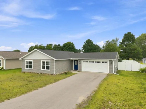 4950 Meadowlark Lane