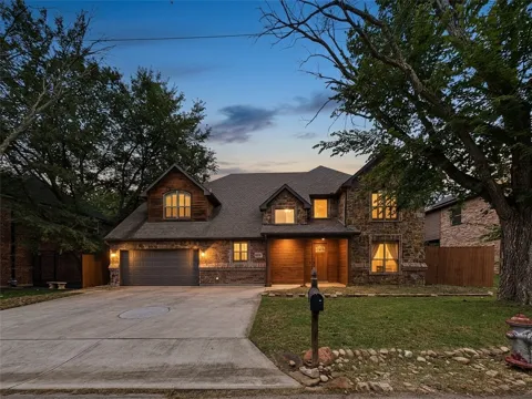 2229 Moonlight Bay