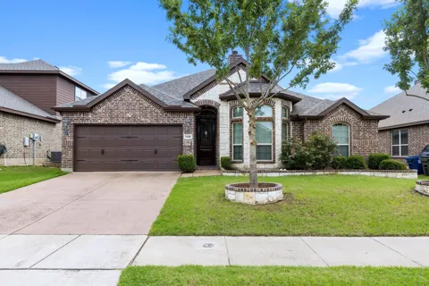 3306 Robin Trail