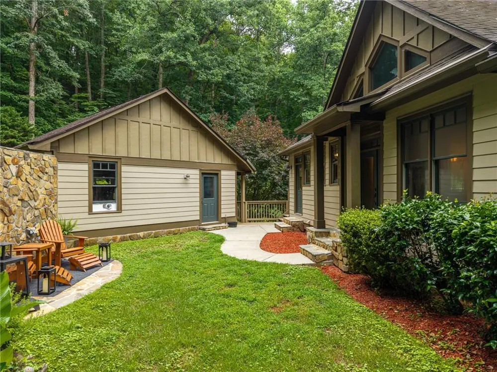 1117 Rambling Road Fairmount, GA 30139