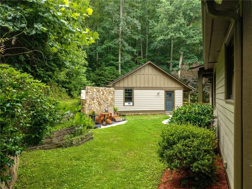 1117 Rambling Road Fairmount, GA 30139
