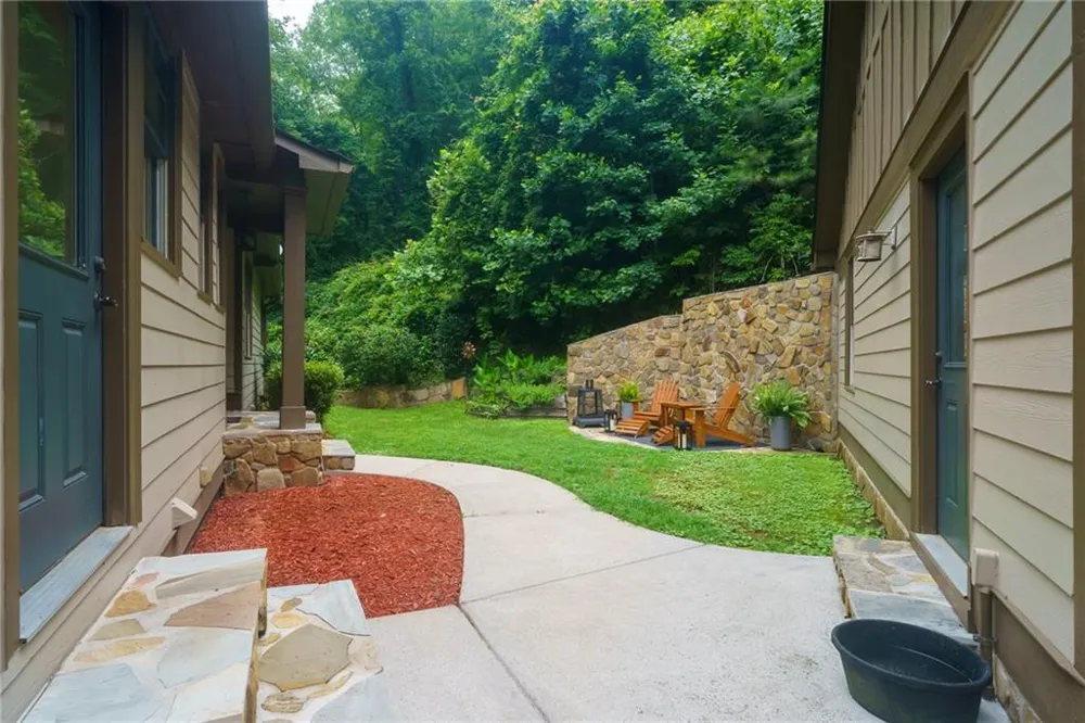 1117 Rambling Road Fairmount, GA 30139