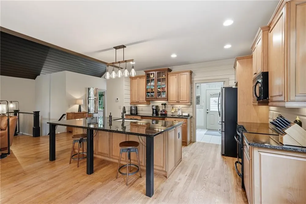 1117 Rambling Road Fairmount, GA 30139