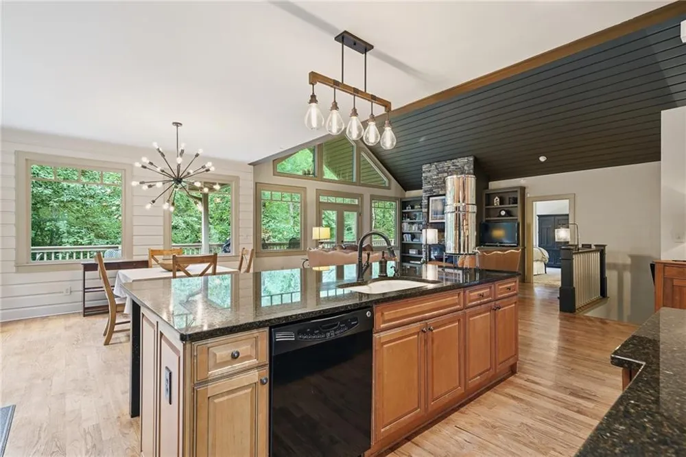 1117 Rambling Road Fairmount, GA 30139