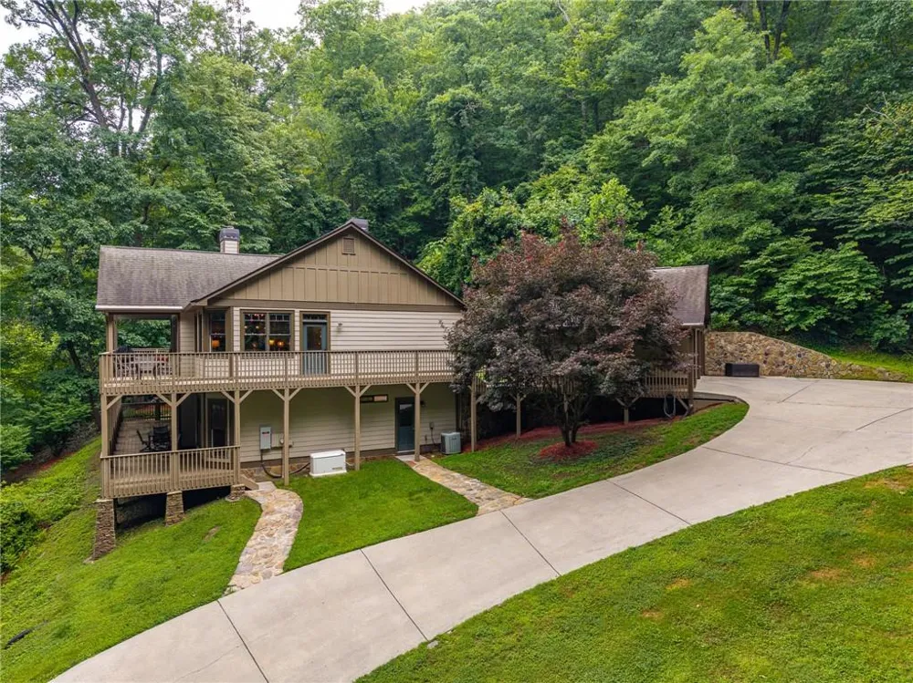 1117 Rambling Road Fairmount, GA 30139