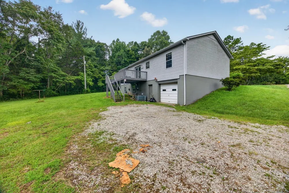 4536 Old Sparta Rd Cookeville, TN 38506