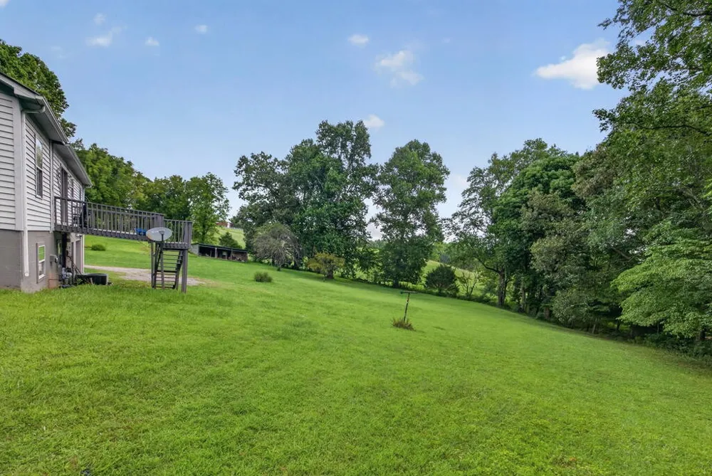 4536 Old Sparta Rd Cookeville, TN 38506
