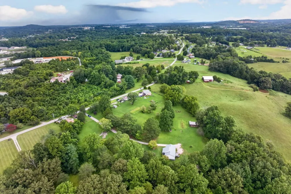 4536 Old Sparta Rd Cookeville, TN 38506