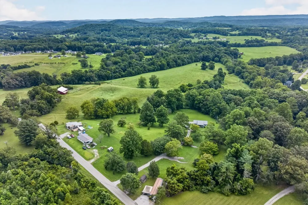 4536 Old Sparta Rd Cookeville, TN 38506