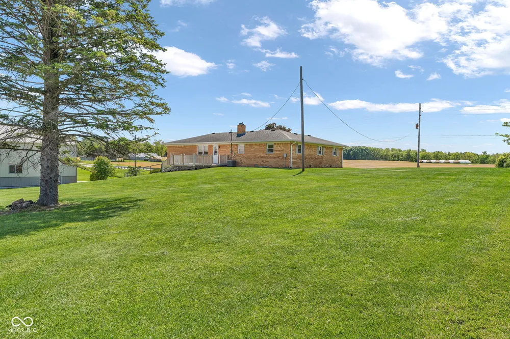 4881 E US HWY 40 Greencastle, IN 46135