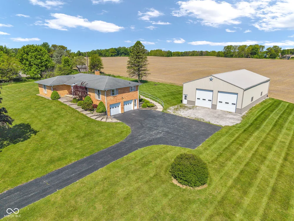4881 E US HWY 40 Greencastle, IN 46135