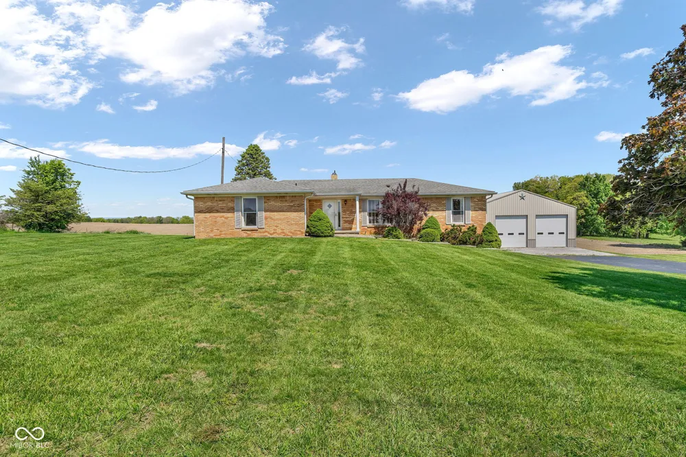 4881 E US HWY 40 Greencastle, IN 46135