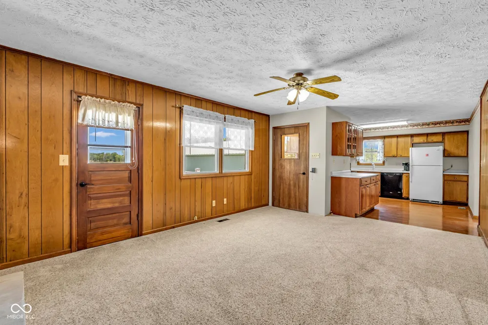 4881 E US HWY 40 Greencastle, IN 46135