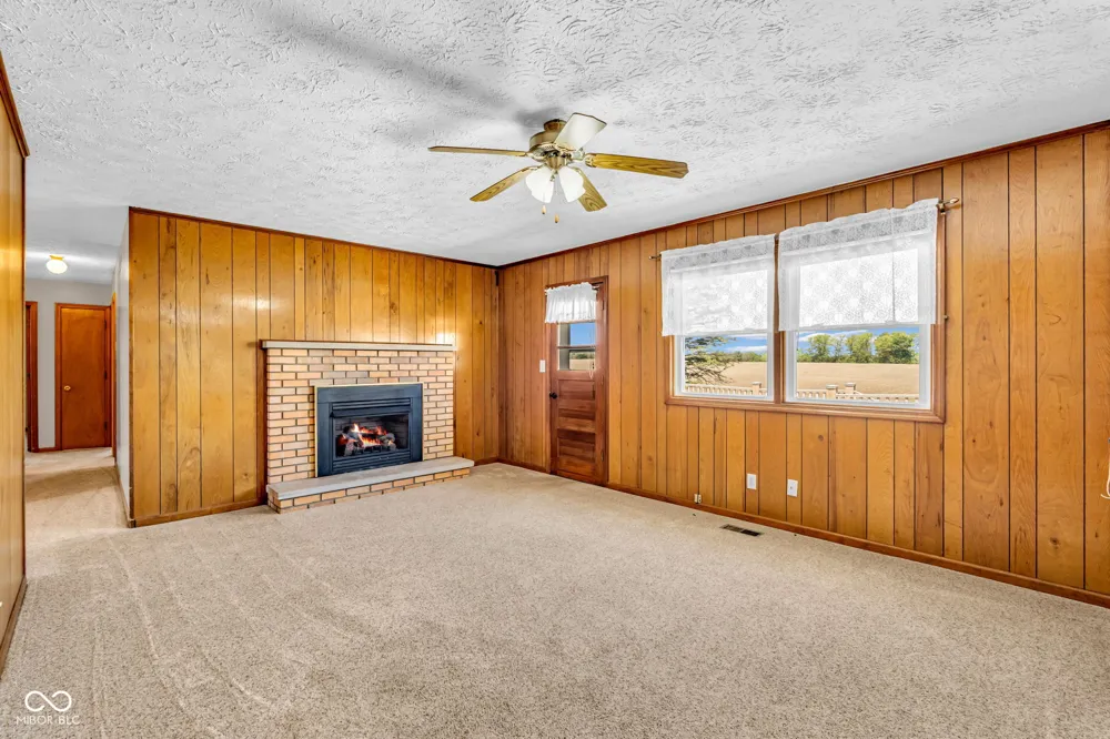 4881 E US HWY 40 Greencastle, IN 46135