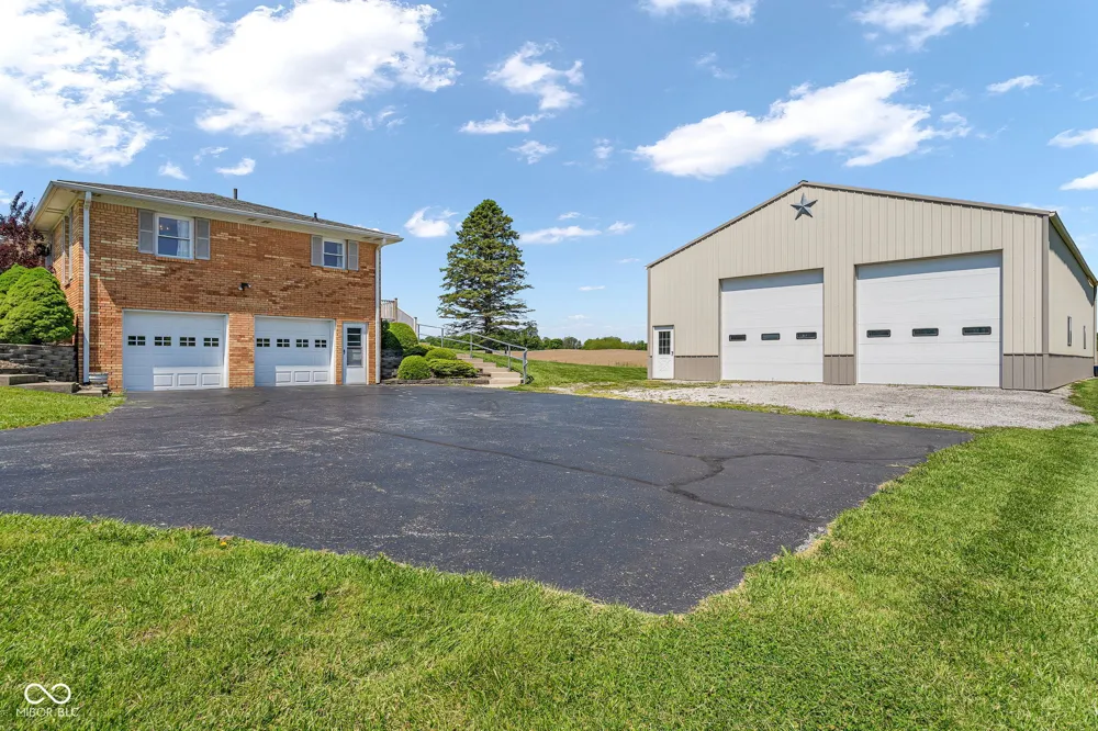 4881 E US HWY 40 Greencastle, IN 46135