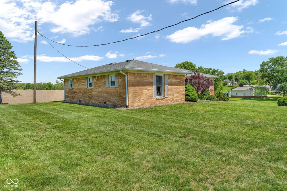 4881 E US HWY 40 Greencastle, IN 46135