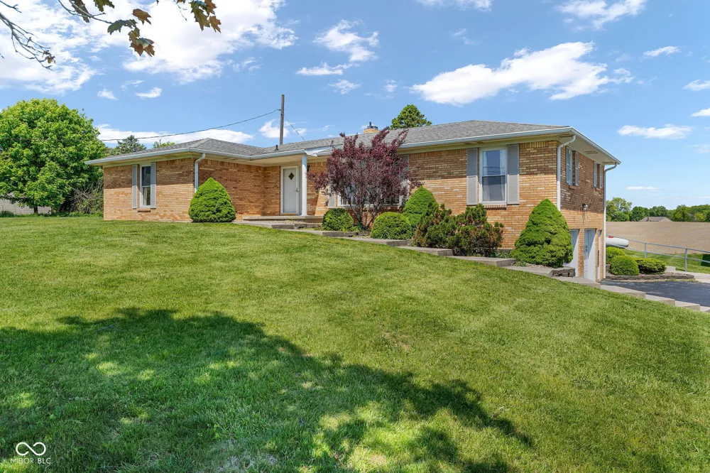 4881 E US HWY 40 Greencastle, IN 46135