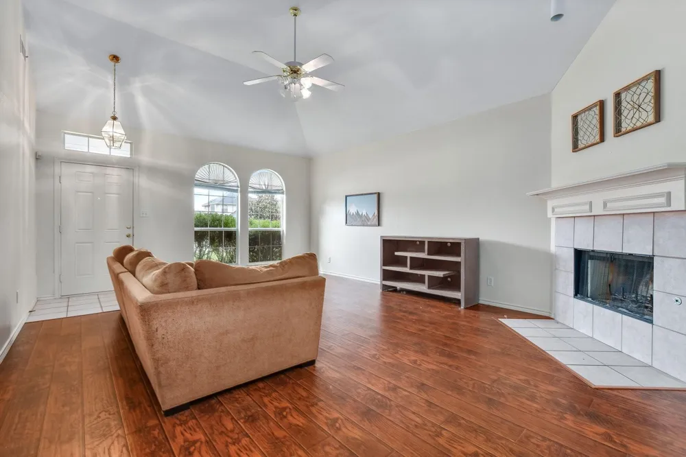 1209 Buehler Court Lewisville, TX 75067