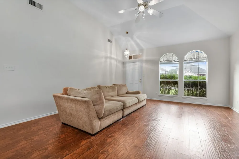 1209 Buehler Court Lewisville, TX 75067