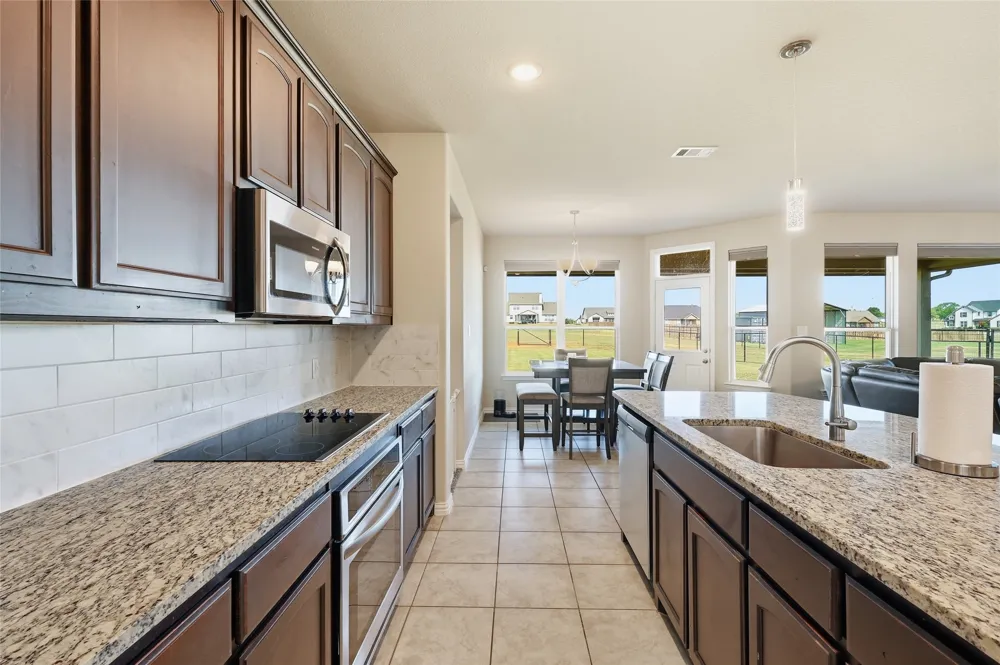 1212 County Road 4797 Springtown, TX 76082
