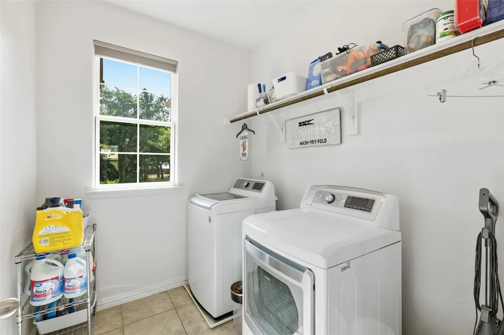 1212 County Road 4797 Springtown, TX 76082