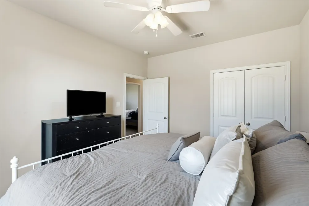 1212 County Road 4797 Springtown, TX 76082