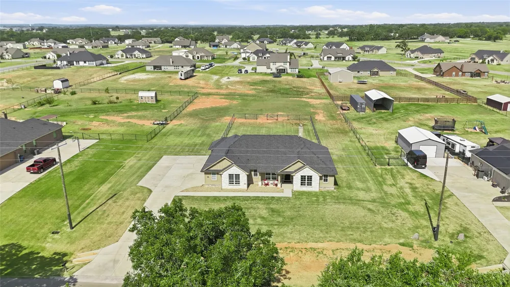 1212 County Road 4797 Springtown, TX 76082