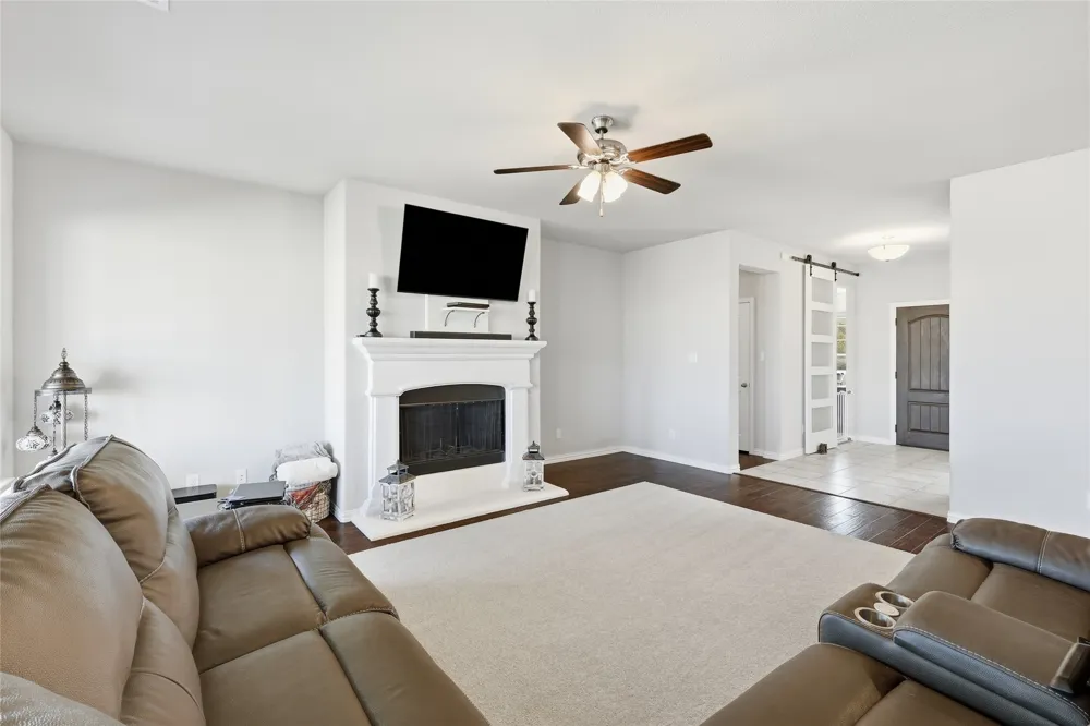 1212 County Road 4797 Springtown, TX 76082