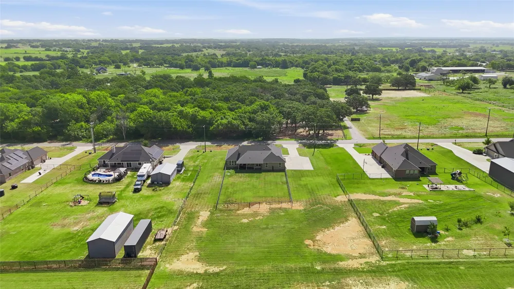 1212 County Road 4797 Springtown, TX 76082