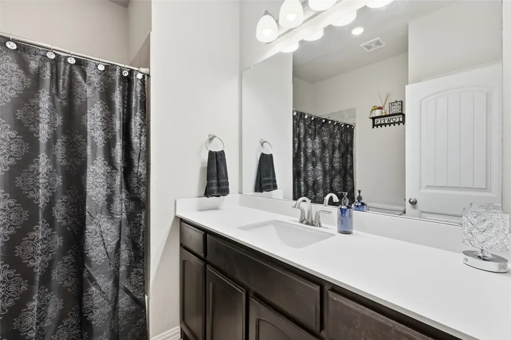 1212 County Road 4797 Springtown, TX 76082