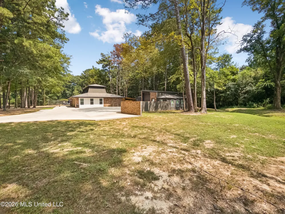 1329 Pine Glen Circle Forest, MS 39074