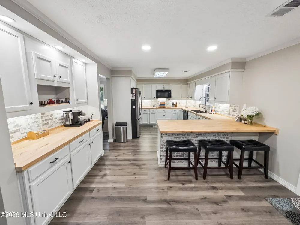 1329 Pine Glen Circle Forest, MS 39074