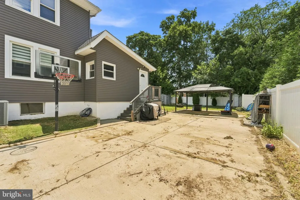 20 CLEVELAND AVENUE Blackwood, NJ 08012