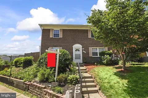 9904 HAGEL CIRCLE